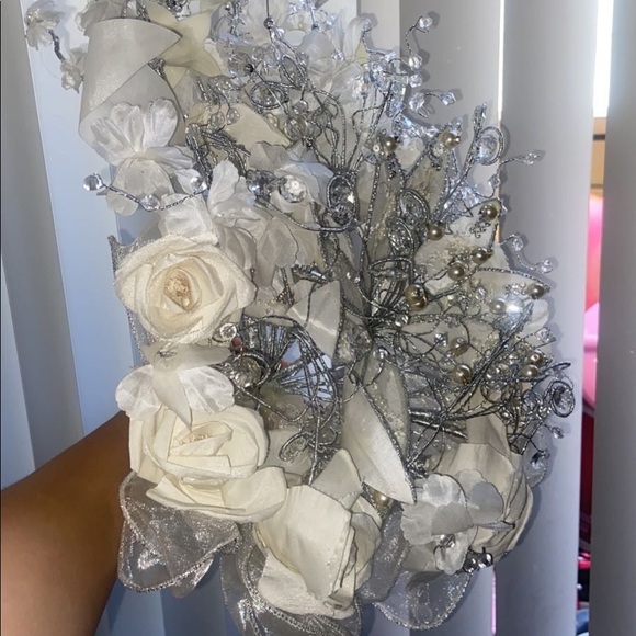 Wedding dress - Picture 7 of 12